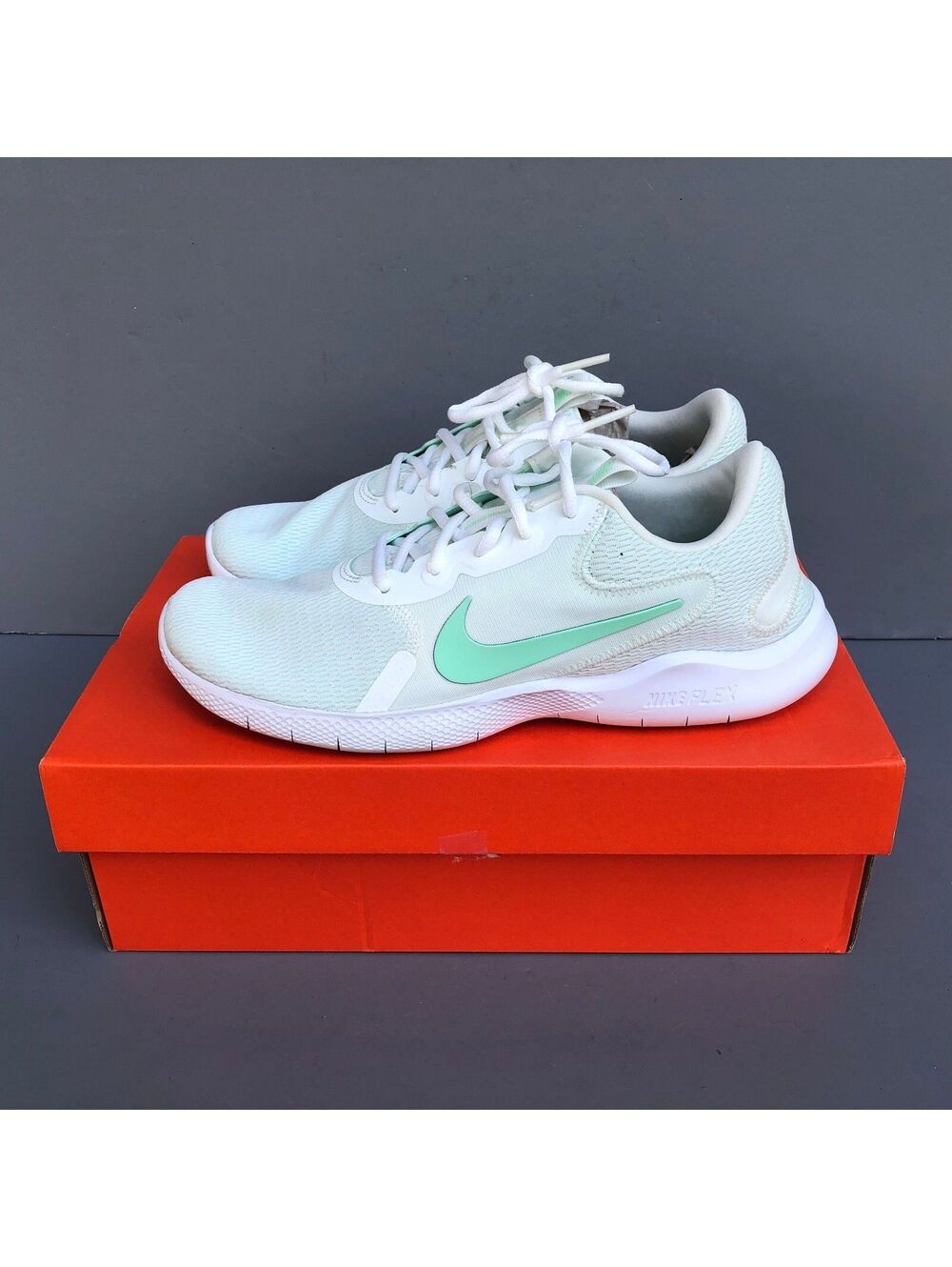 Nike Flex Experience RN 9 Women's Running Shoes Size 9 Mint / White In Box